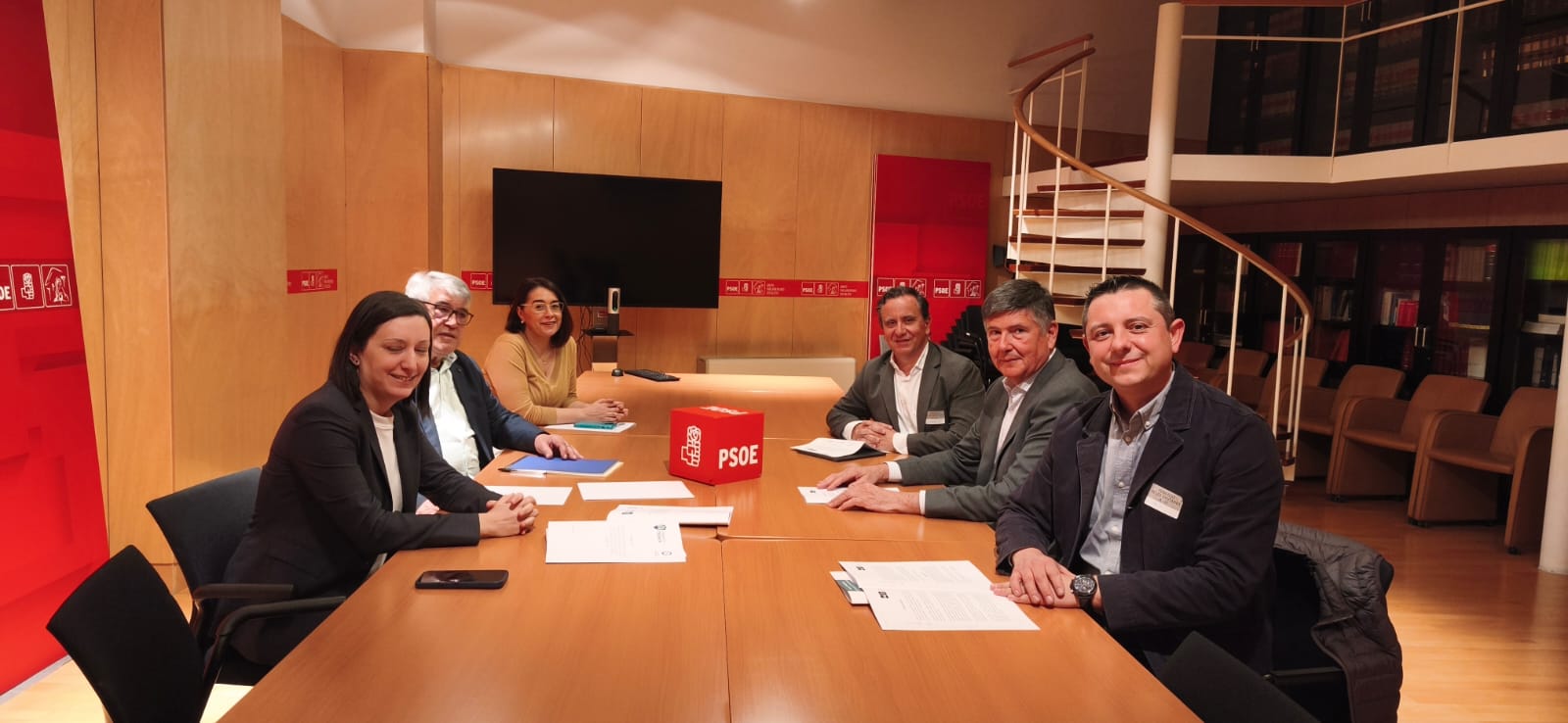 Reunión de l aFundación PREMIN con representantes del Grupo Socialista en el Congreso